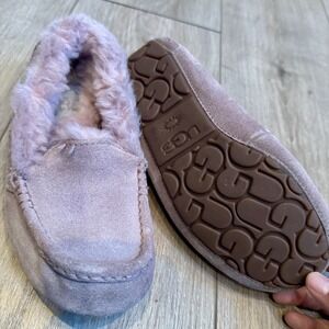 UGG Ansley Lavender Purple Suede Wool Lined Moccasin Slippers women's size 6